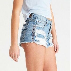 AMERICAN EAGLE VINTAGE HI-RISE FESTIVAL SHORTS